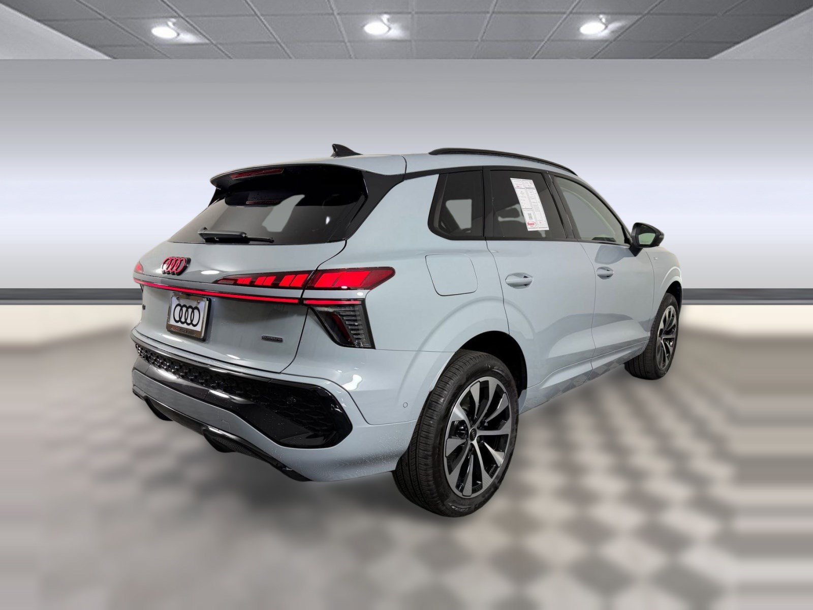 New 2026 Audi Q3 quattro 2.0T w/ Driver Assistance Package AWD/4WD image 9