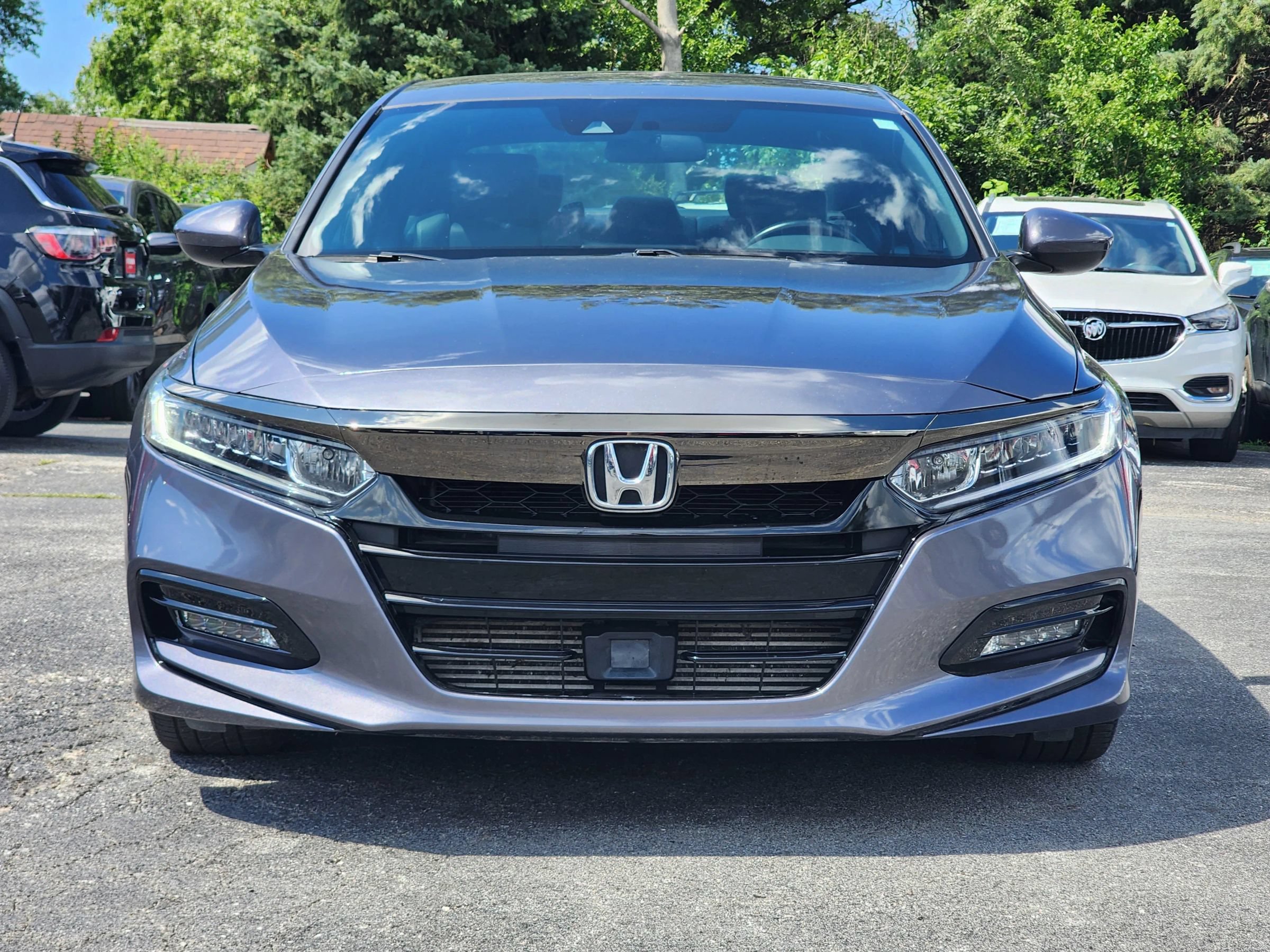Used 2018 Honda Accord Sport image 2