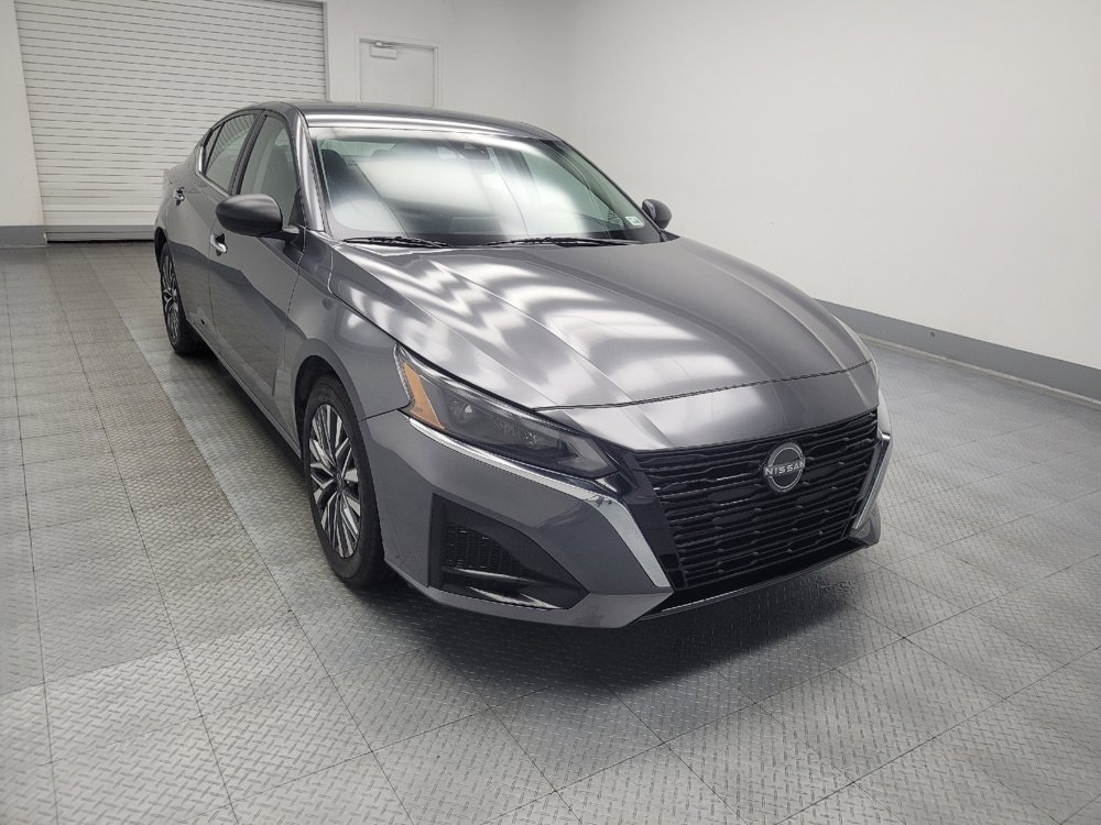 Used 2024 Nissan Altima 2.5 SV image 13
