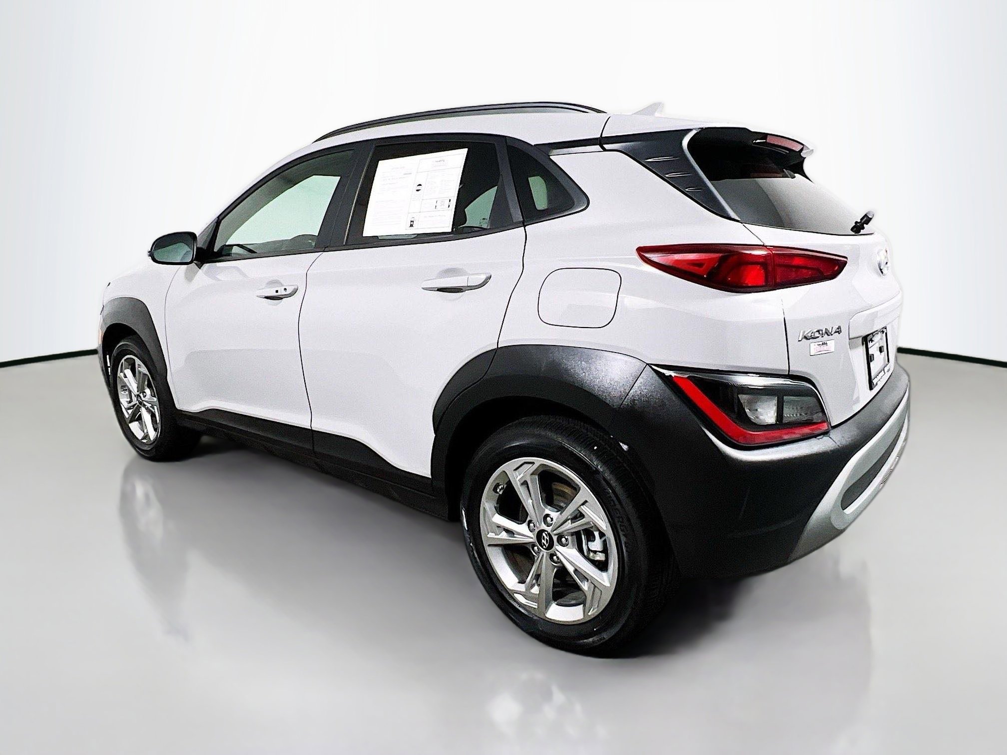 Used 2023 Hyundai Kona SEL image 8