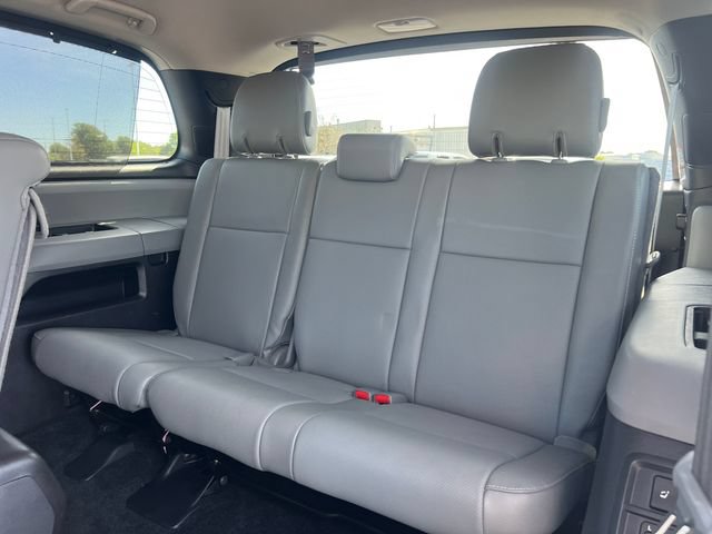 Used 2018 Toyota Sequoia Platinum AWD/4WD image 6