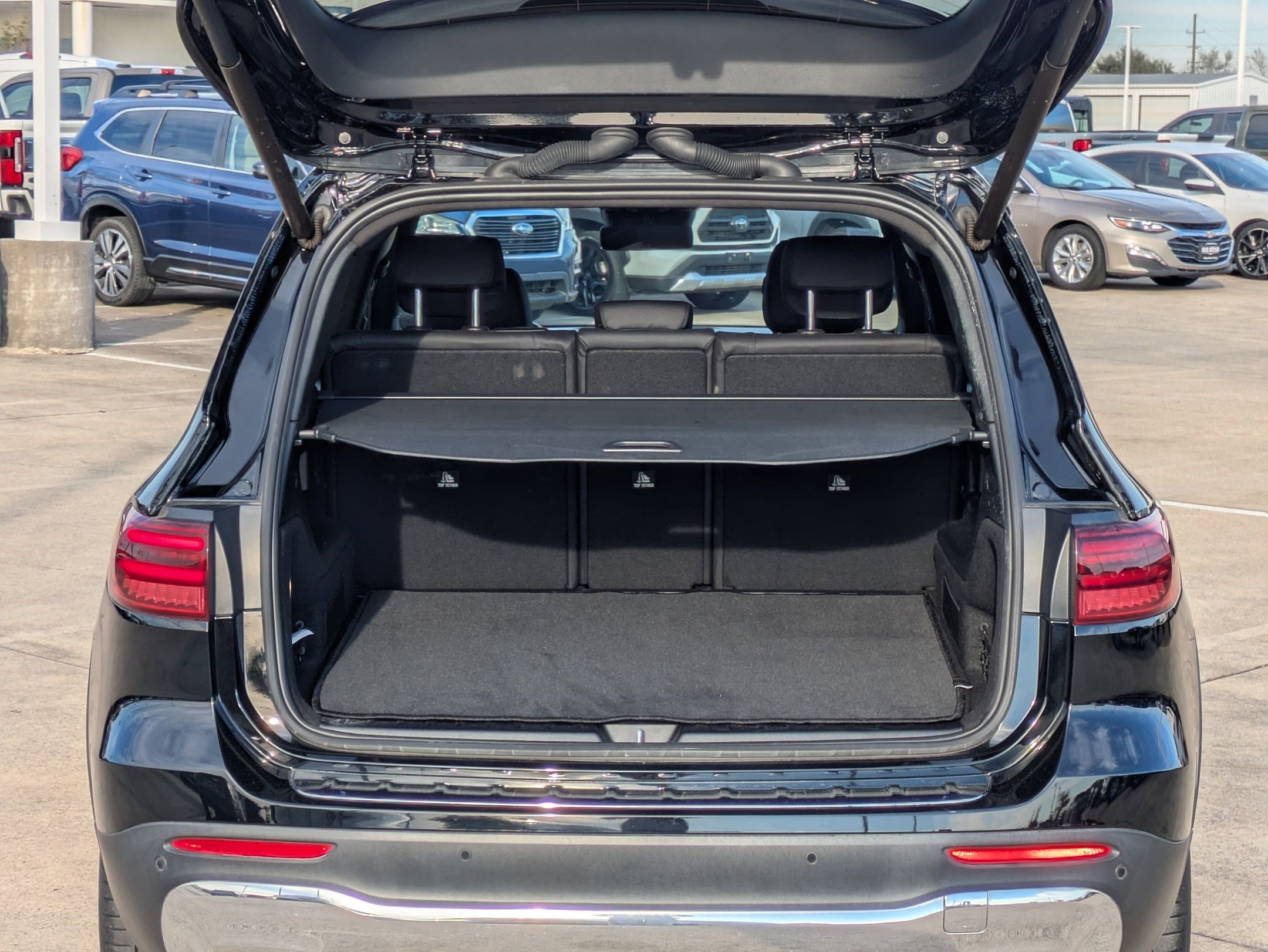 Used 2024 Mercedes-Benz GLB 250 image 28