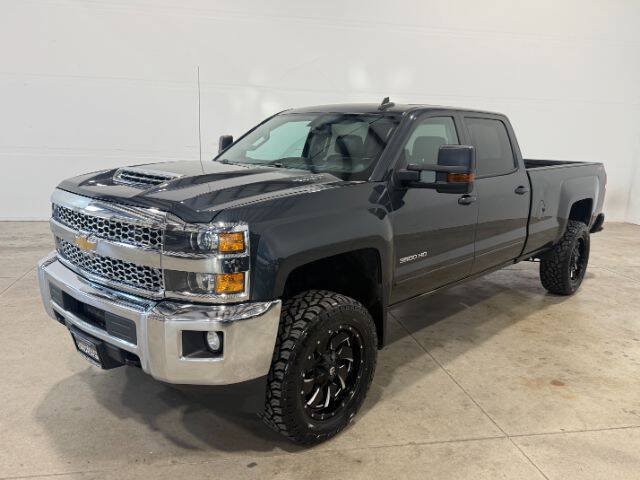 Used 2019 Chevrolet Silverado 3500 LT w/ LT Convenience Package AWD/4WD image 2
