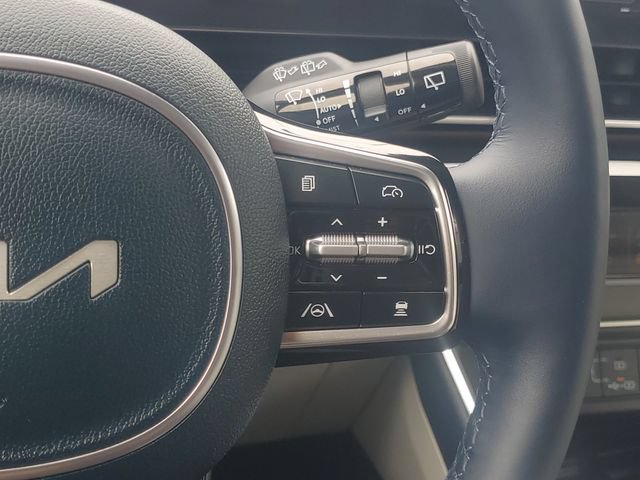 Certified 2025 Kia Carnival SX Prestige FWD image 29