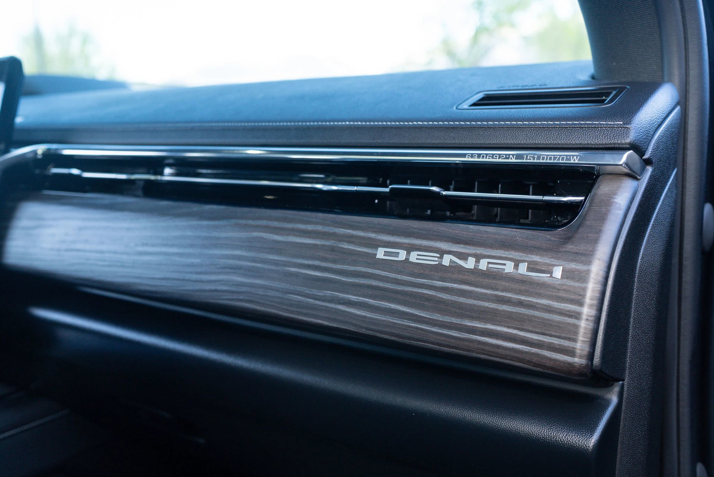 Used 2025 GMC Sierra EV Denali image 15