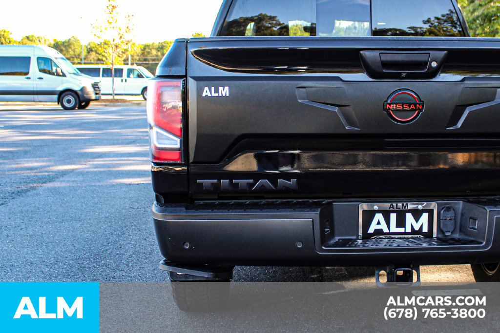 Used 2024 Nissan Titan PRO-4X w/ Pro-4x Utility Package AWD/4WD image 12
