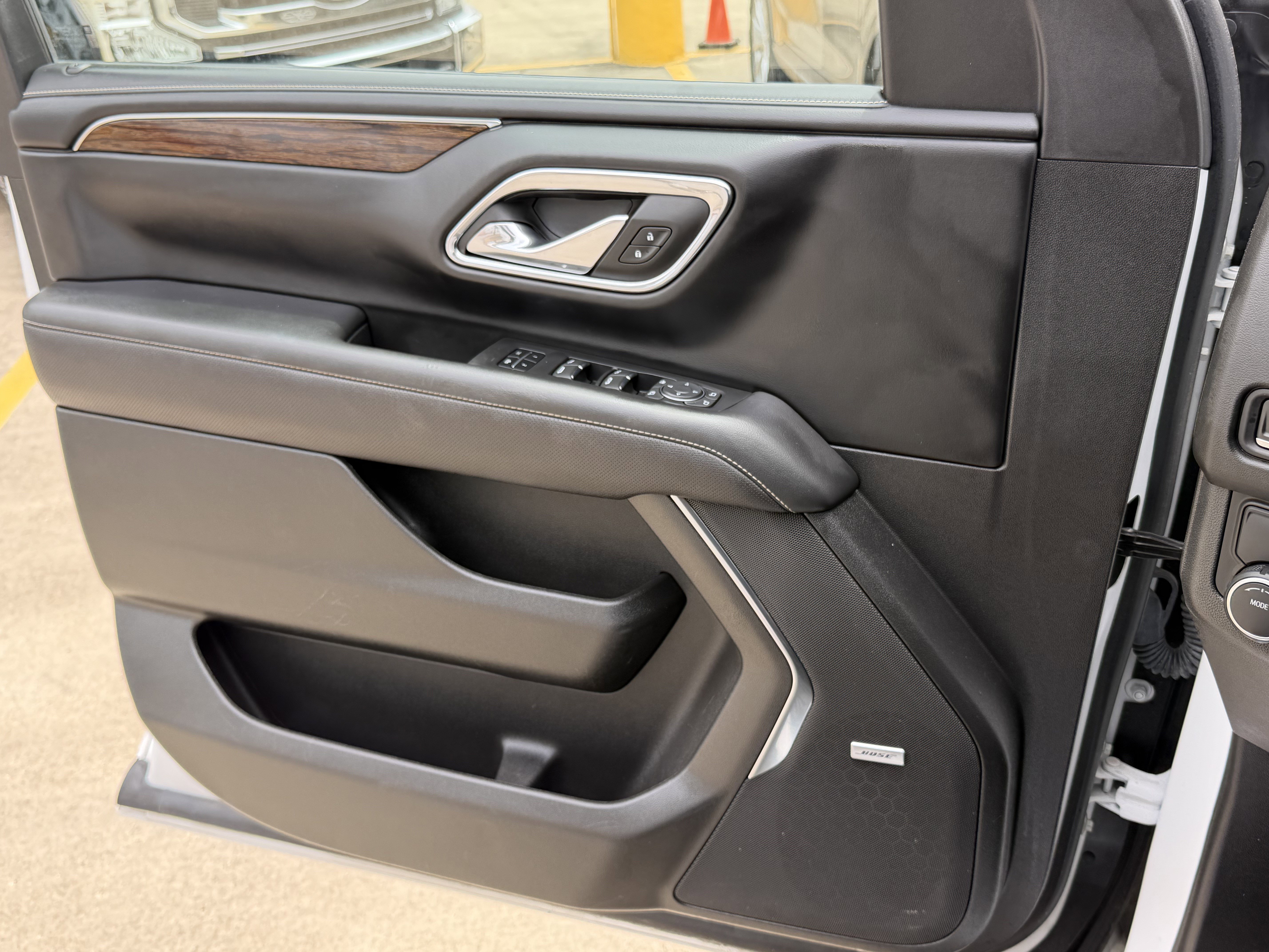 Used 2023 Chevrolet Suburban Premier RWD image 24