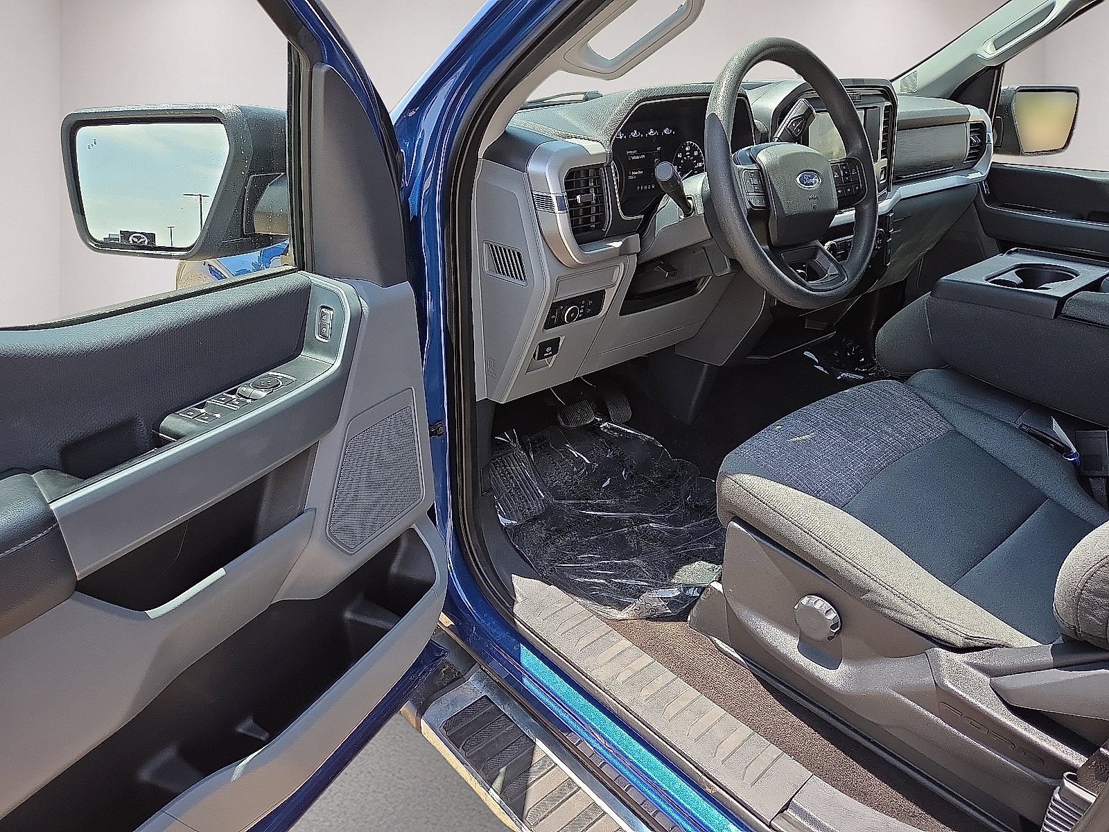 Used 2022 Ford F150 XLT w/ XTR Package AWD/4WD image 23