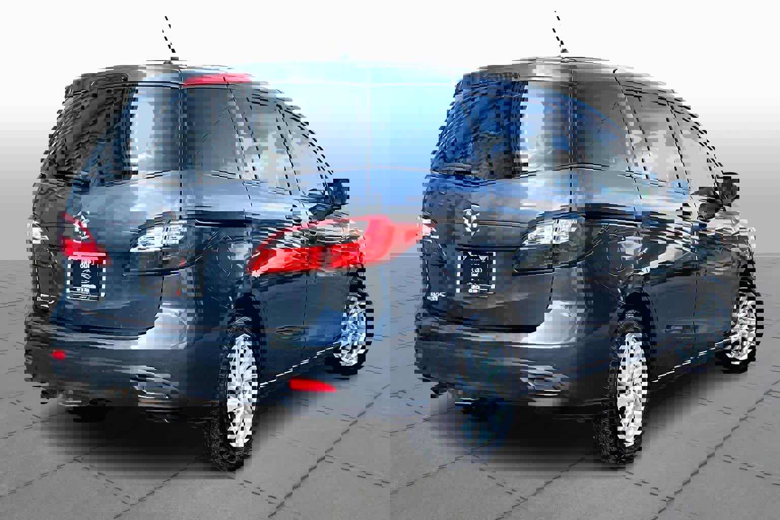 Used 2012 MAZDA MAZDA5 Sport image 12