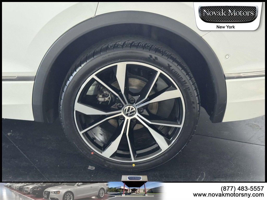 Used 2022 Volkswagen Tiguan SEL R-Line image 10