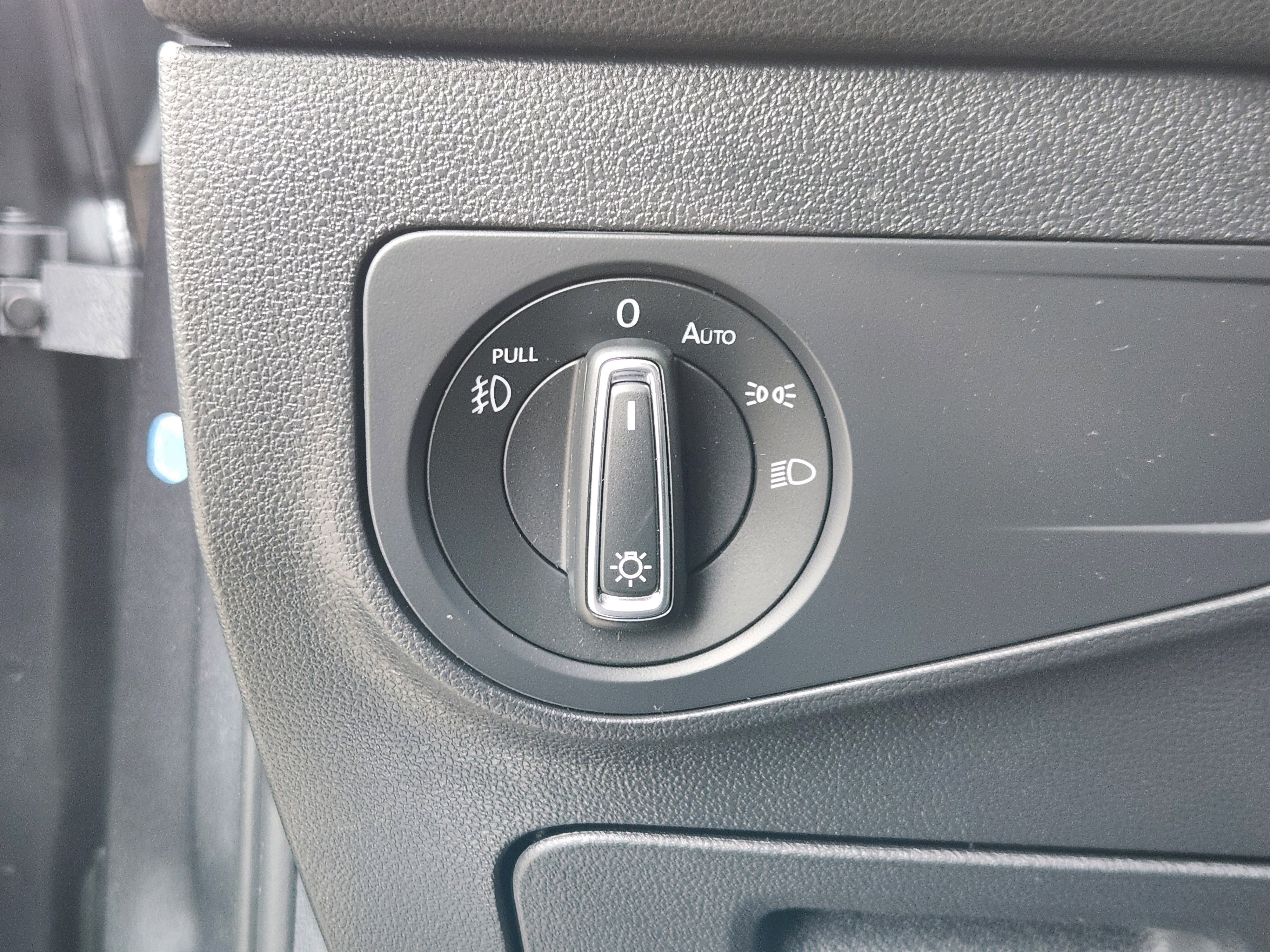 Used 2021 Volkswagen Tiguan SE R-Line w/ 3rd Row Seat Package image 26