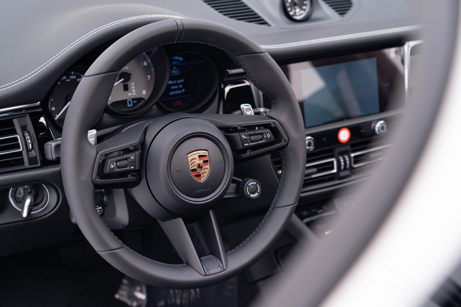 New 2026 Porsche Macan S image 22