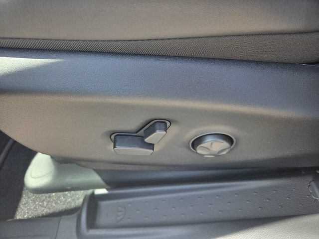 New 2027 Chrysler Pacifica Limited w/ S Appearance Package FWD image 4