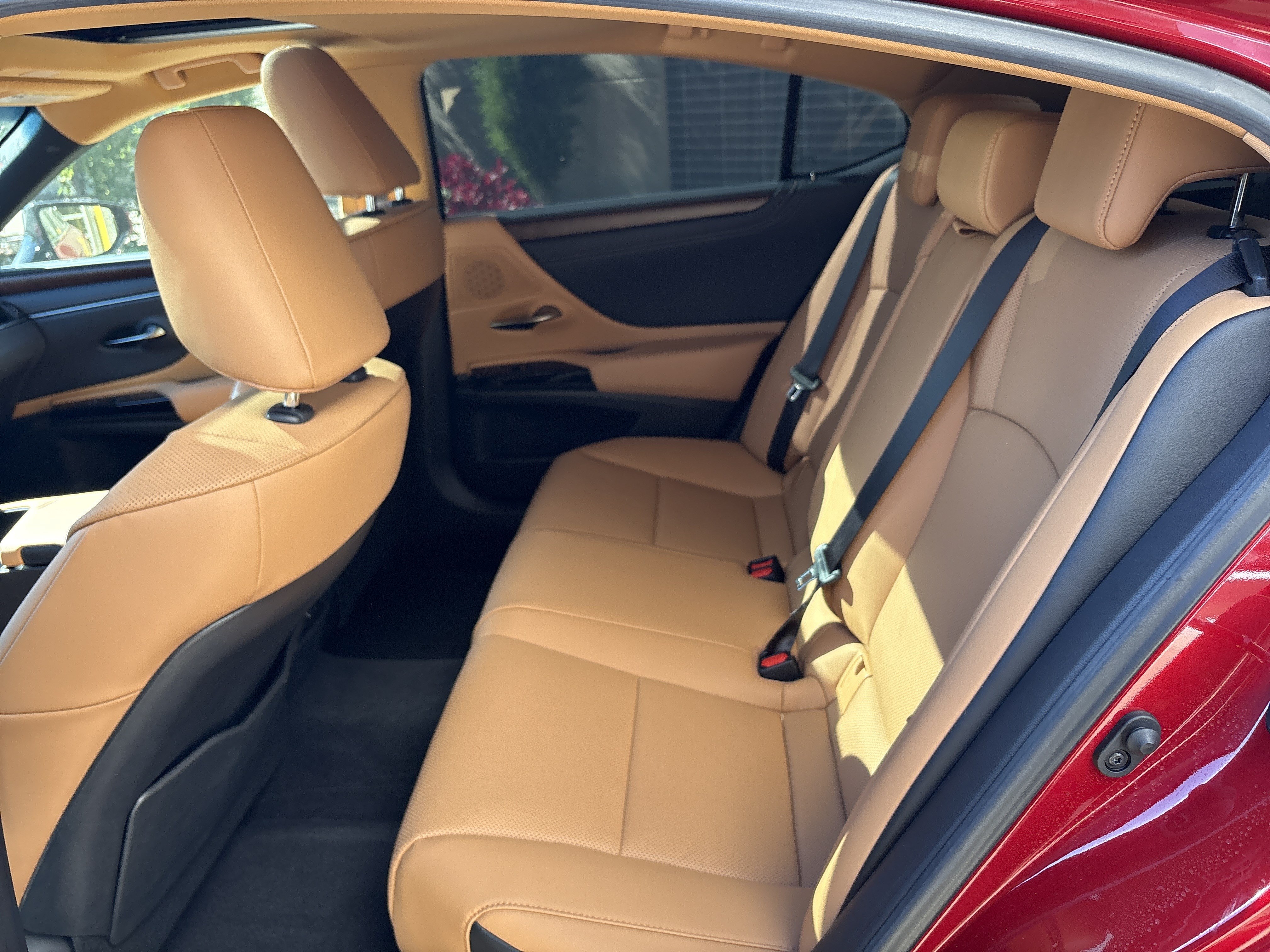 Used 2025 Lexus ES 350 w/ Premium Package FWD image 31