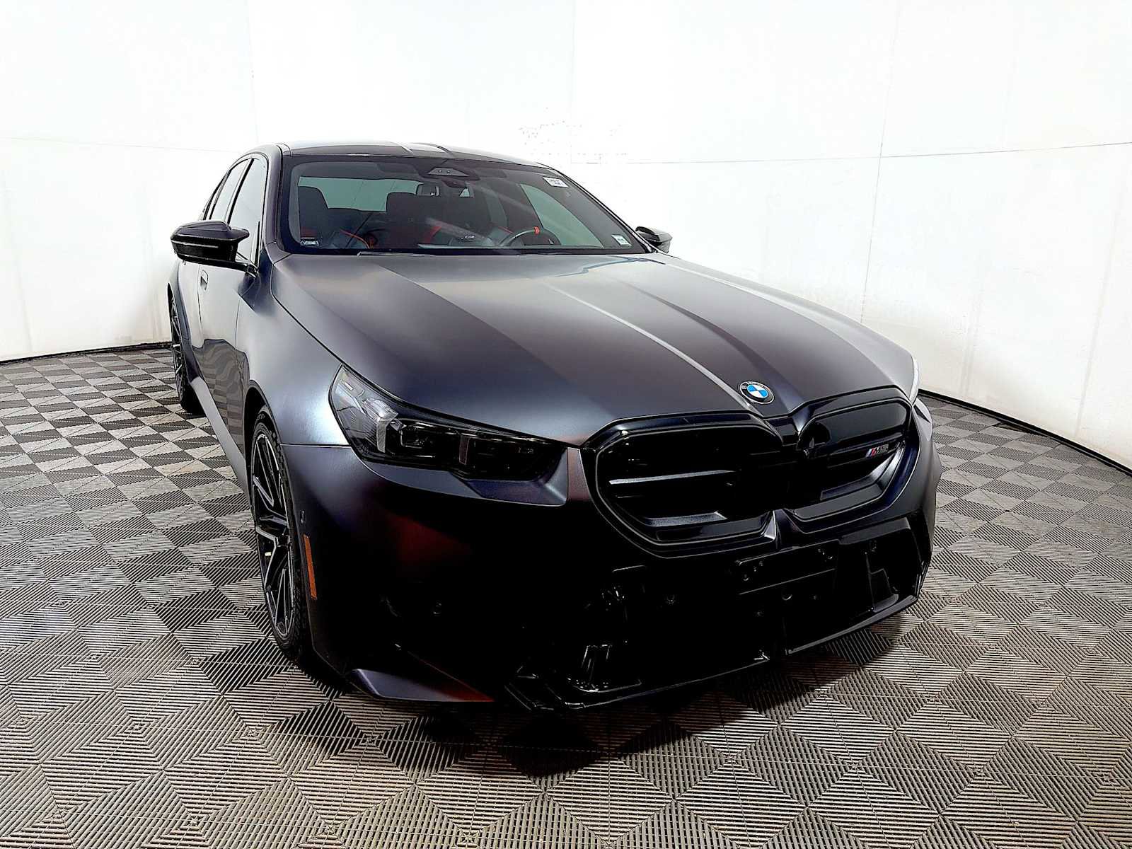 Used 2026 BMW M5 w/ Carbon Package AWD/4WD image 2