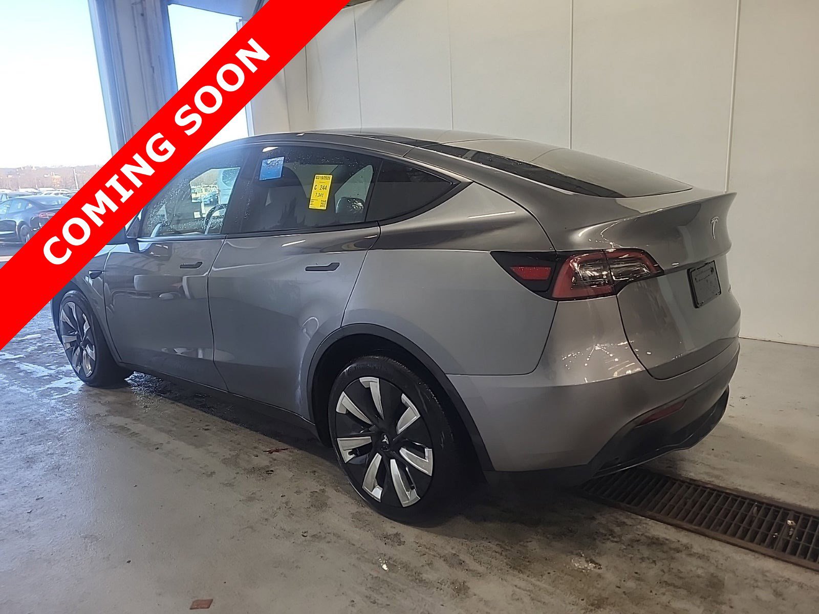 Used 2024 Tesla Model Y Long Range image 5