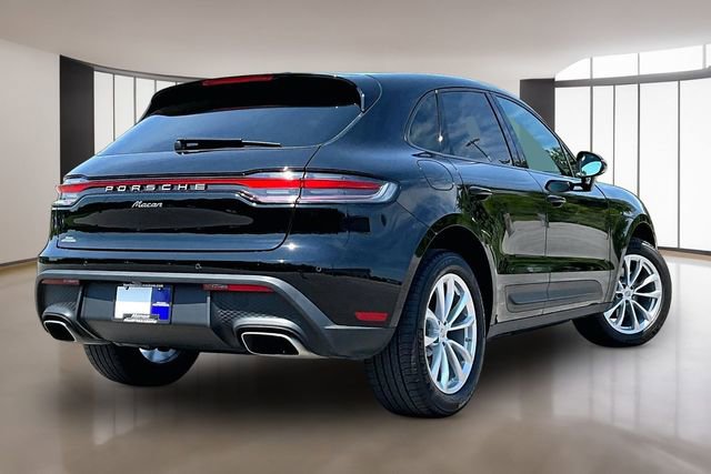 Used 2025 Porsche Macan AWD/4WD image 6