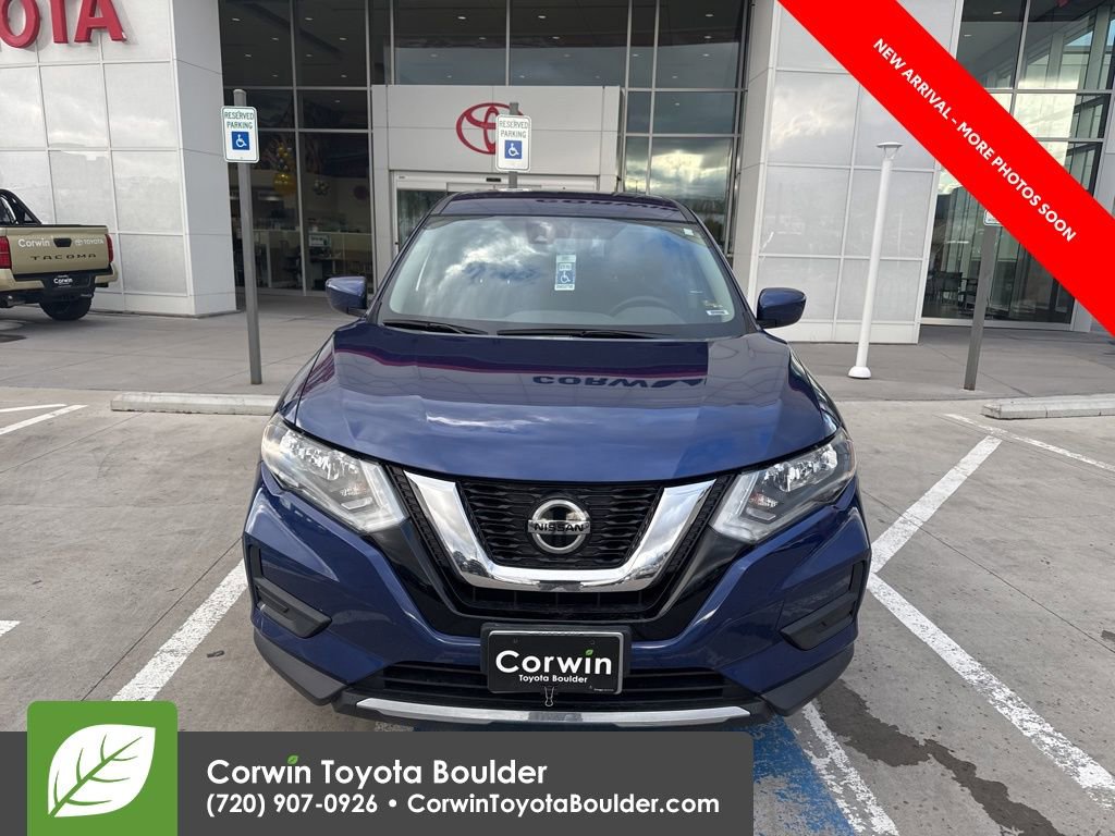 Used 2020 Nissan Rogue S image 2