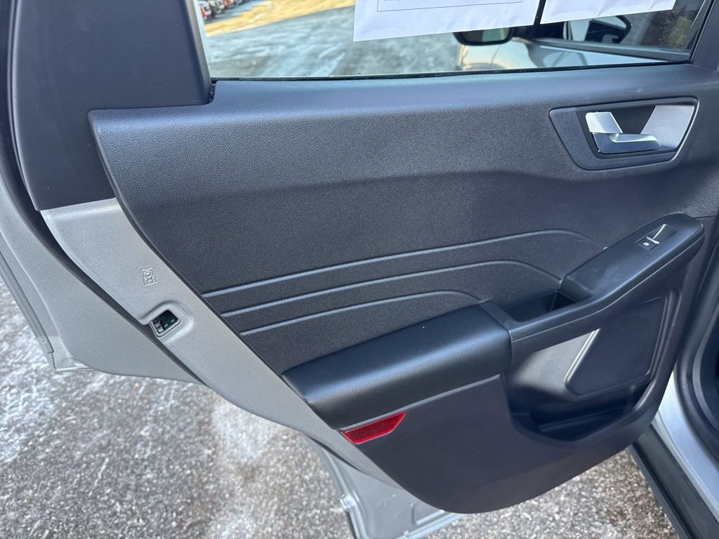 Used 2022 Ford Escape SEL image 31