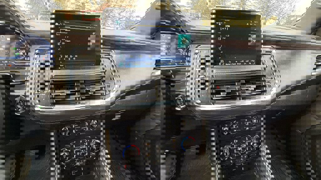 Used 2022 Chevrolet Tahoe LT w/ LT Signature Plus Package image 31