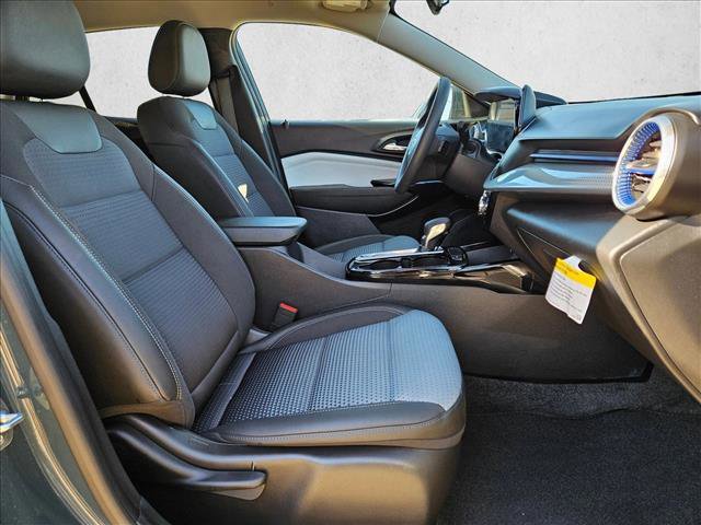 Used 2025 Chevrolet Trax LT image 20