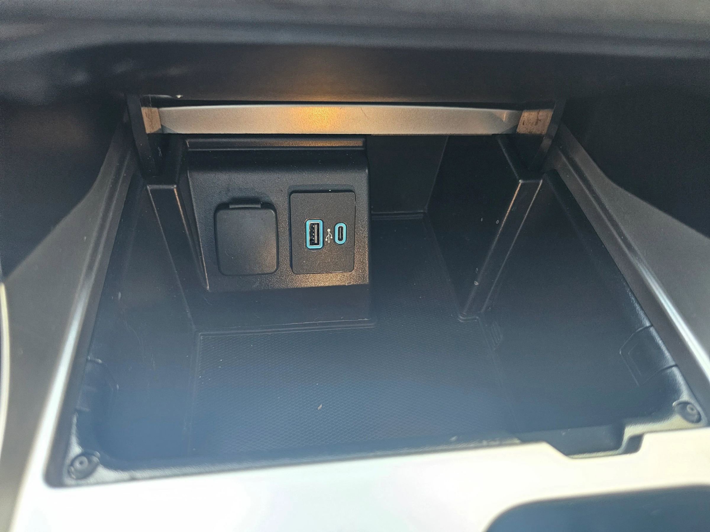 Used 2020 Ford Explorer ST w/ ST Street Pack AWD/4WD image 29
