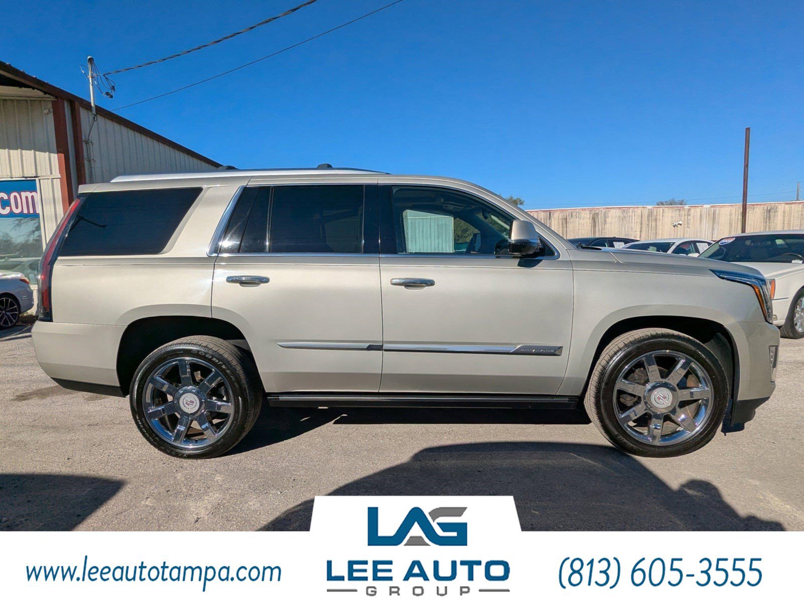 Used 2015 Cadillac Escalade Premium image 2