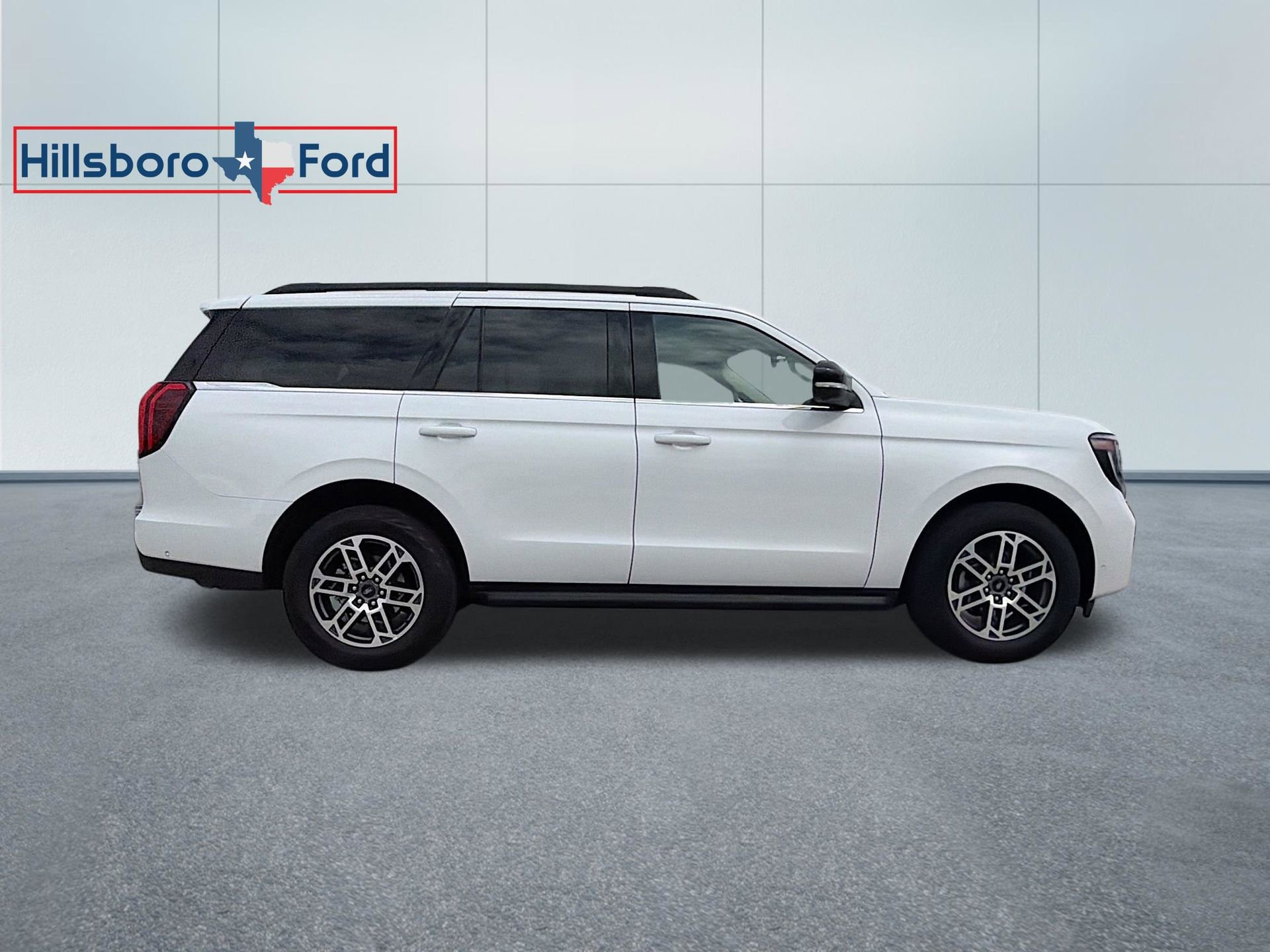 Used 2025 Ford Expedition Active AWD/4WD image 5