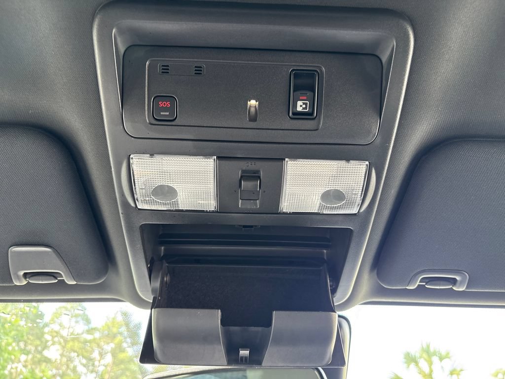 Used 2021 Nissan Titan PRO-4X w/ Pro-4x Convenience Package AWD/4WD image 37