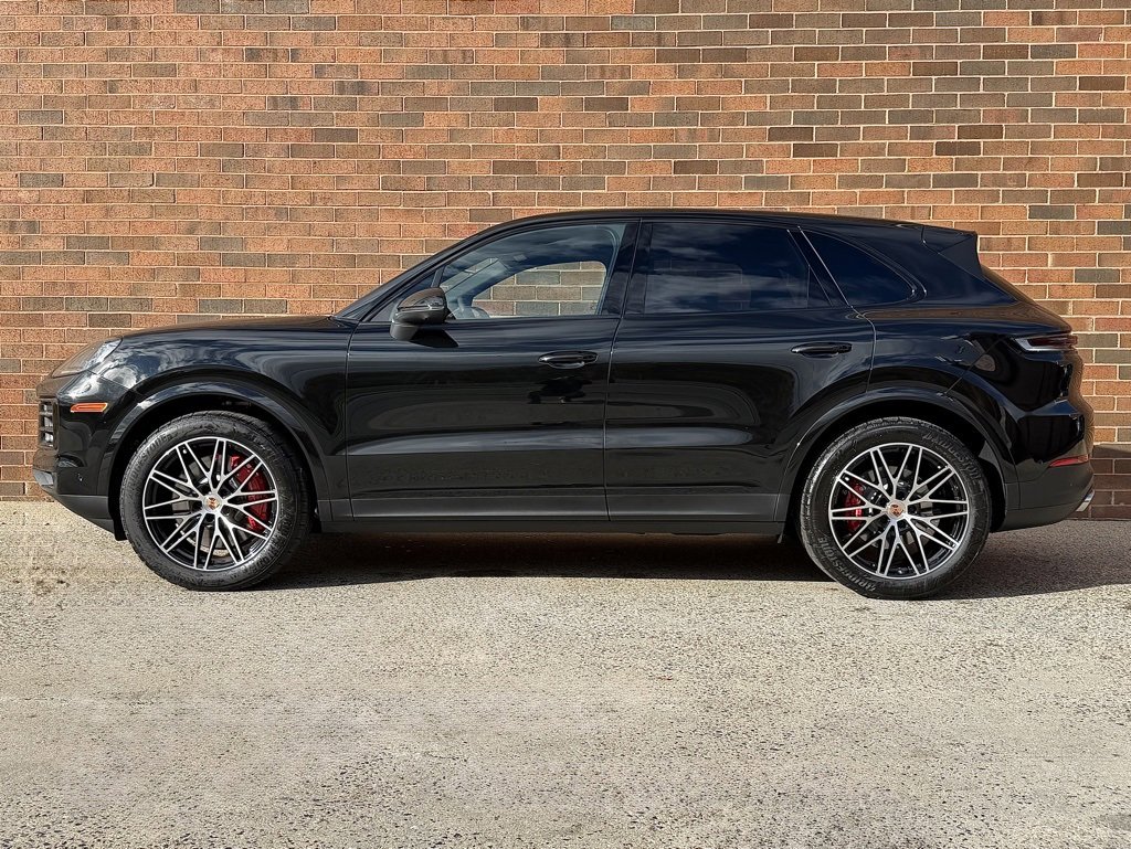 New 2026 Porsche Cayenne S image 2