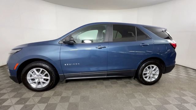 Used 2024 Chevrolet Equinox LS w/ LS Convenience Package AWD/4WD image 8