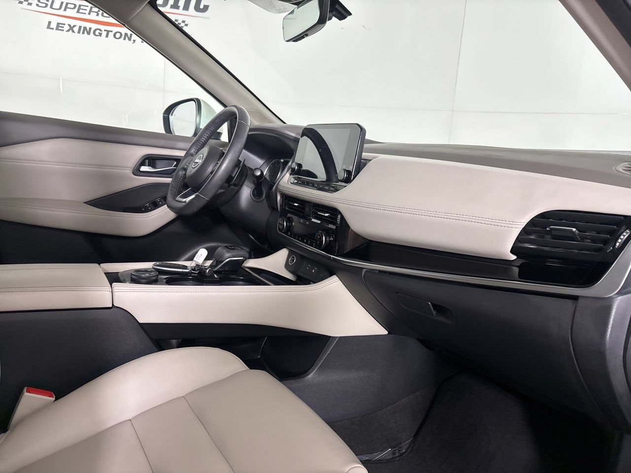 Used 2023 Nissan Rogue SL w/ SL Premium Package AWD/4WD image 32