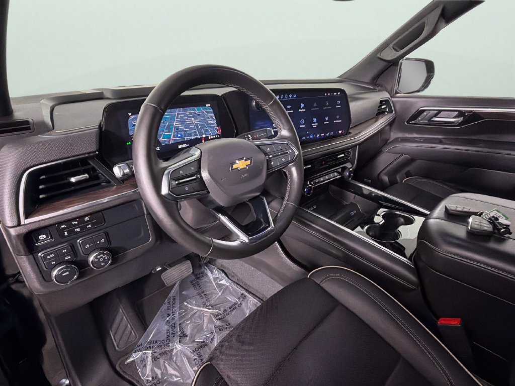 Certified 2025 Chevrolet Suburban Premier AWD/4WD image 19