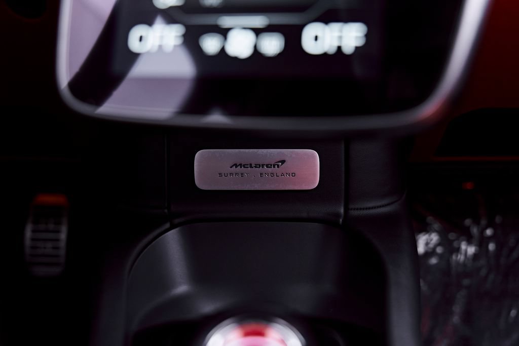 Used 2024 McLaren Artura RWD image 79