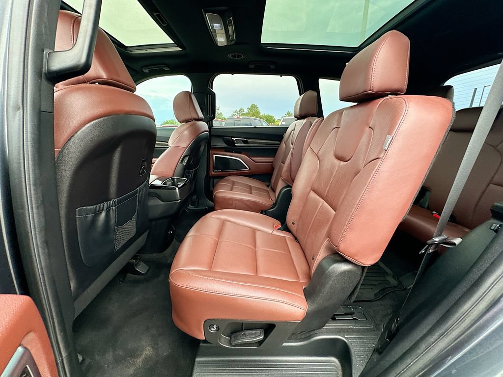 Used 2023 Kia Telluride SX FWD image 17