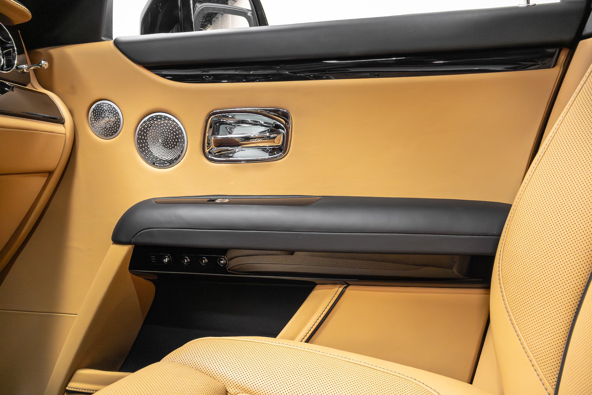 Used 2022 Rolls-Royce Ghost image 15