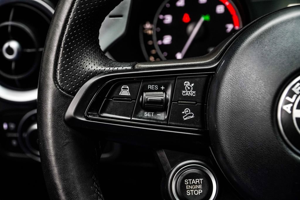 Used 2023 Alfa Romeo Stelvio Veloce AWD/4WD image 30