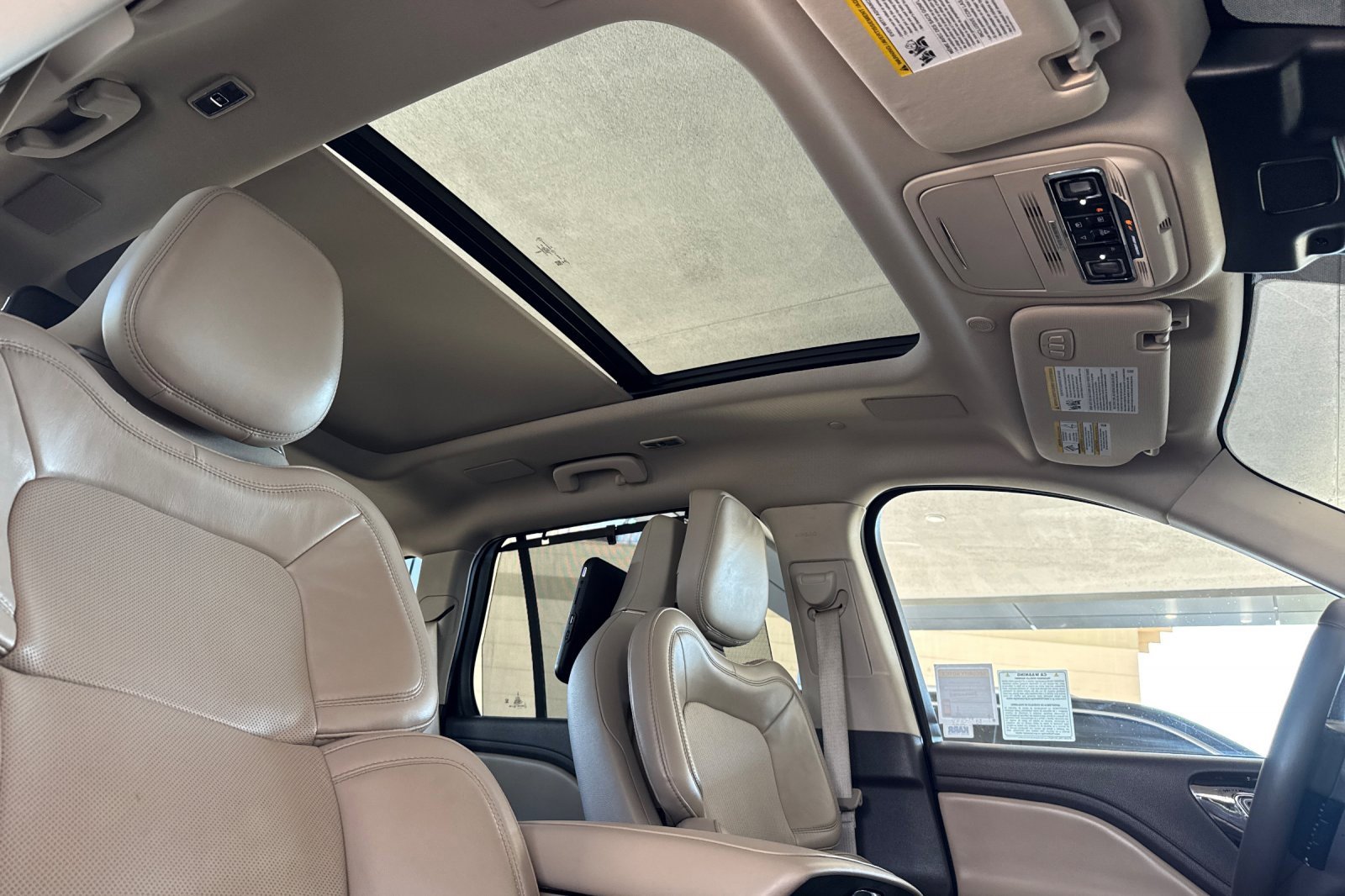 Used 2022 Lincoln Aviator Reserve w/ Equipment Group 201A image 18