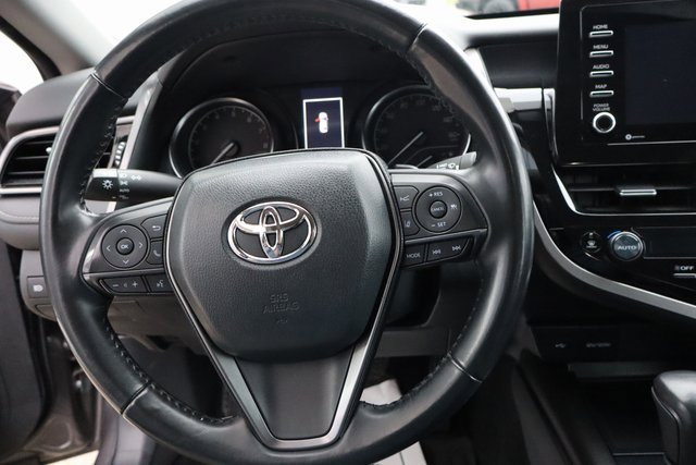 Used 2023 Toyota Camry SE image 24