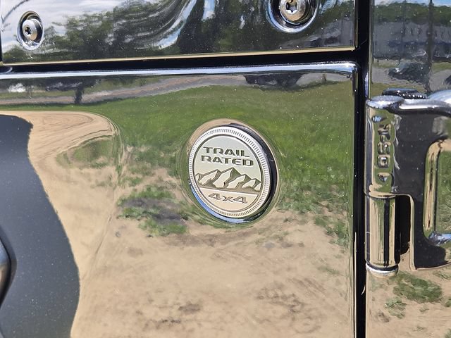 Used 2025 Jeep Gladiator Sport AWD/4WD image 31