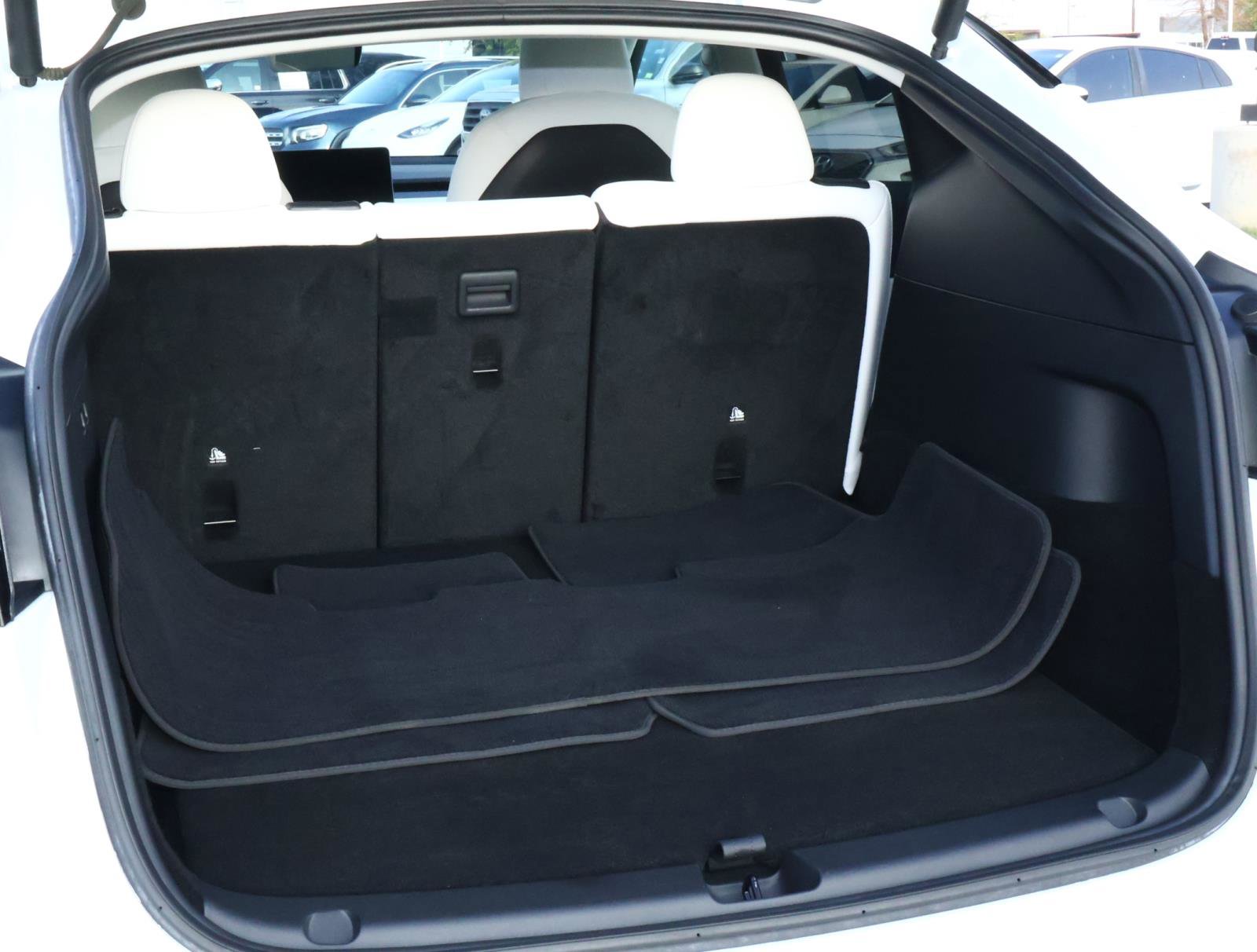 Used 2022 Tesla Model Y Performance image 17