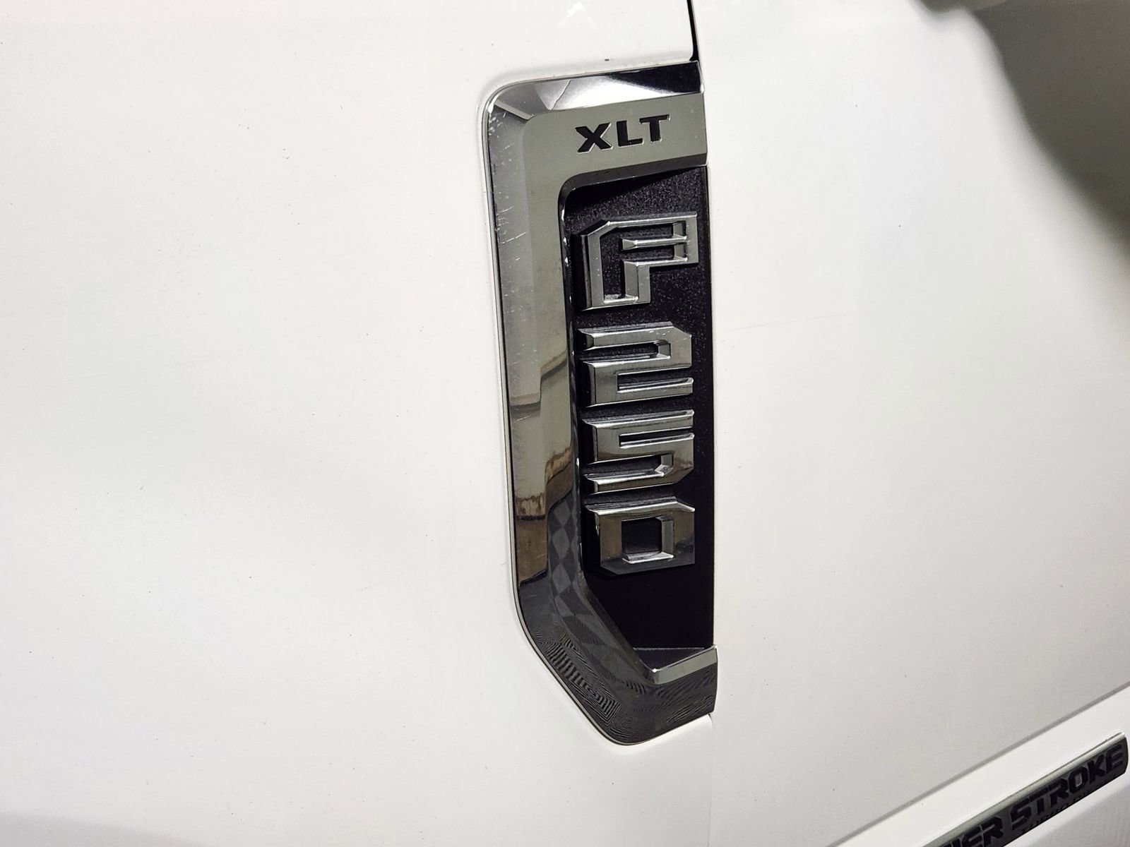 Used 2022 Ford F250 XLT w/ FX4 Off-Road Package image 14