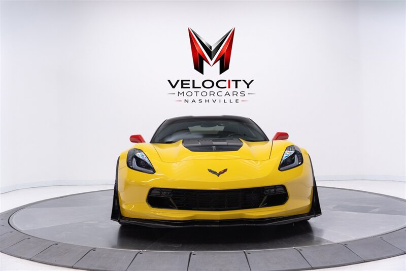 Used 2018 Chevrolet Corvette Z06 RWD image 3