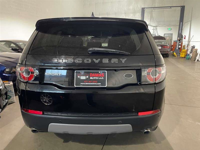 Used 2018 Land Rover Discovery Sport SE image 10