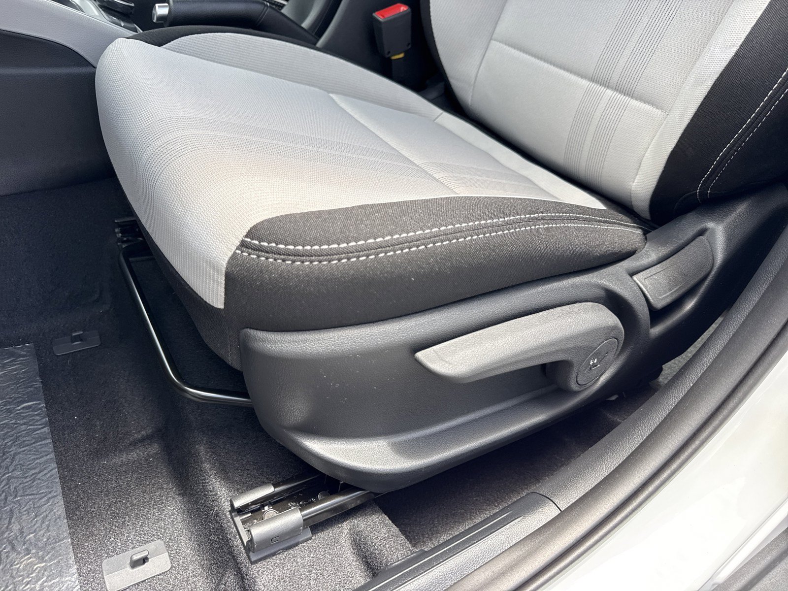 New 2026 Hyundai Venue SEL FWD image 11
