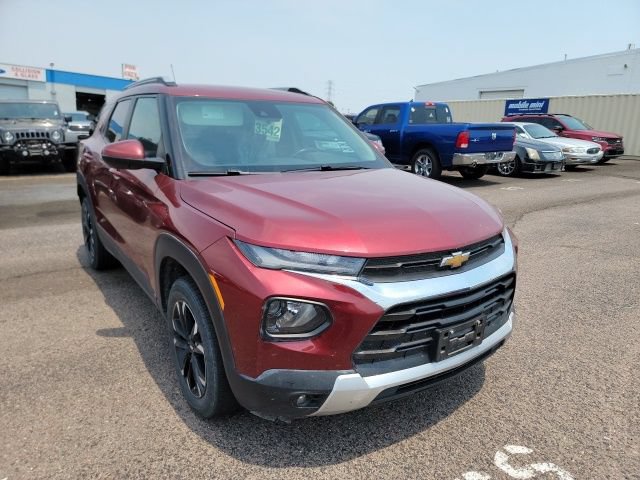Used 2022 Chevrolet TrailBlazer LT AWD/4WD image 3
