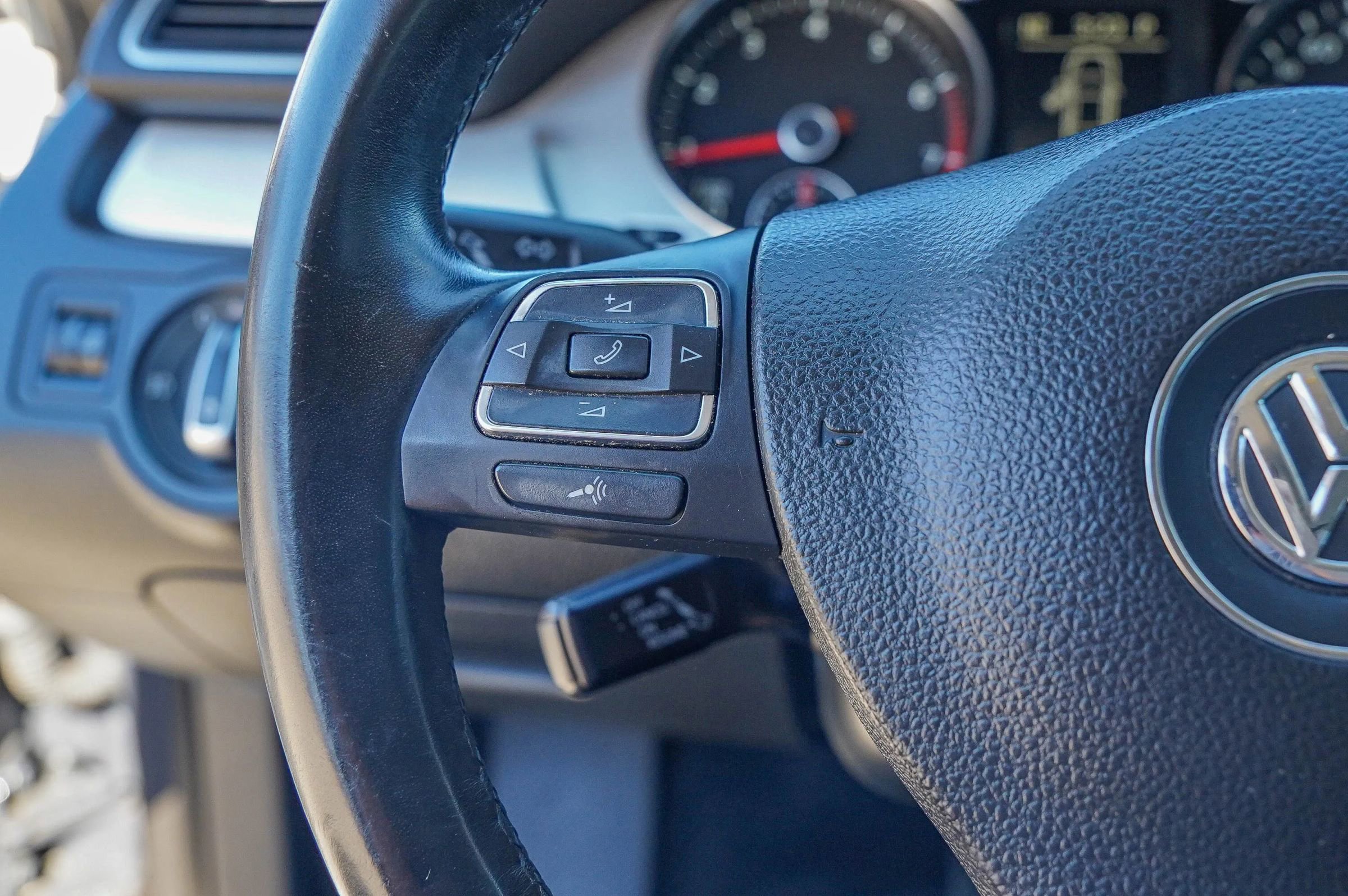 Used 2012 Volkswagen CC Lux Limited image 22