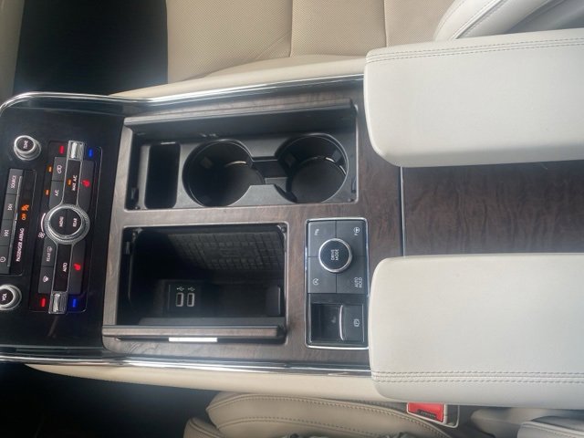 Used 2018 Lincoln Navigator Select w/ Technology Package image 24