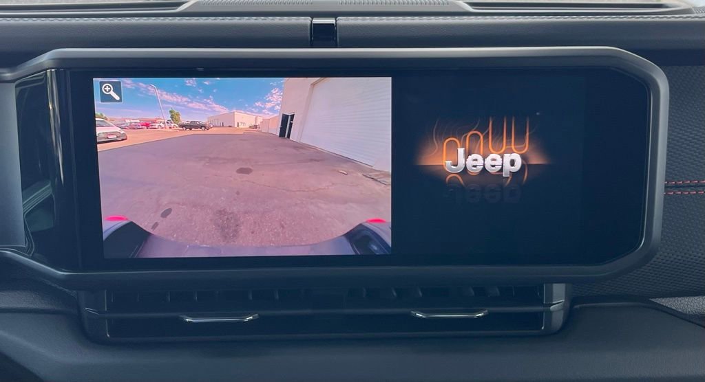 New 2025 Jeep Gladiator Rubicon w/ Convenience Group image 16