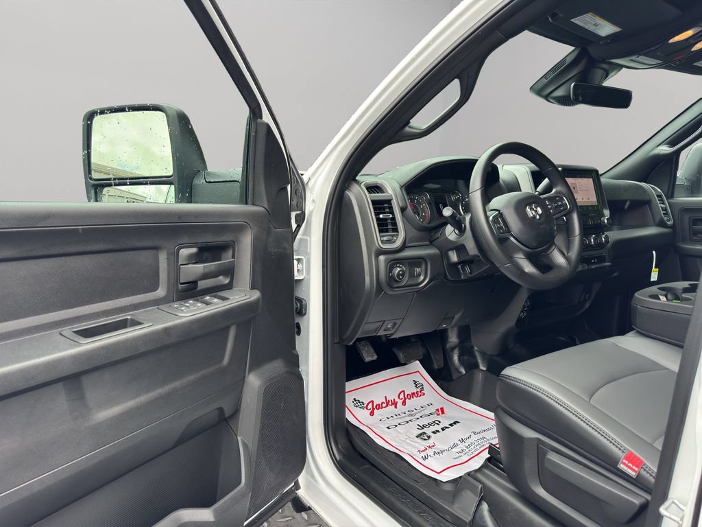 New 2026 RAM 3500 Tradesman w/ Chrome Appearance Group A AWD/4WD image 6